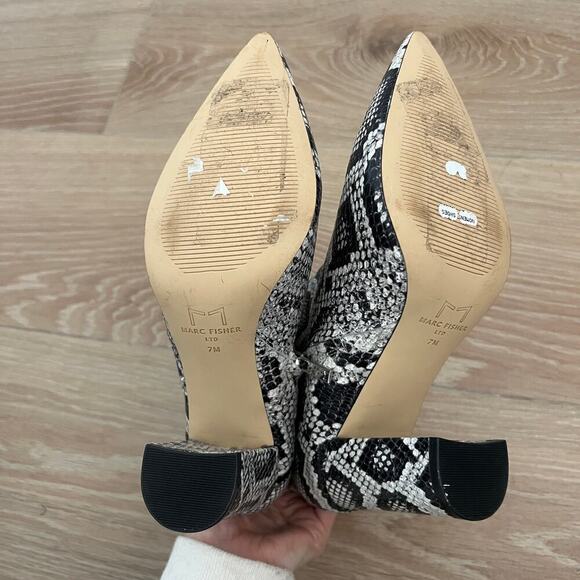 NEW $219 March Fisher LTD Ulani Pointy Toe Bootie In Black Snake Print - Picture 5 of 7